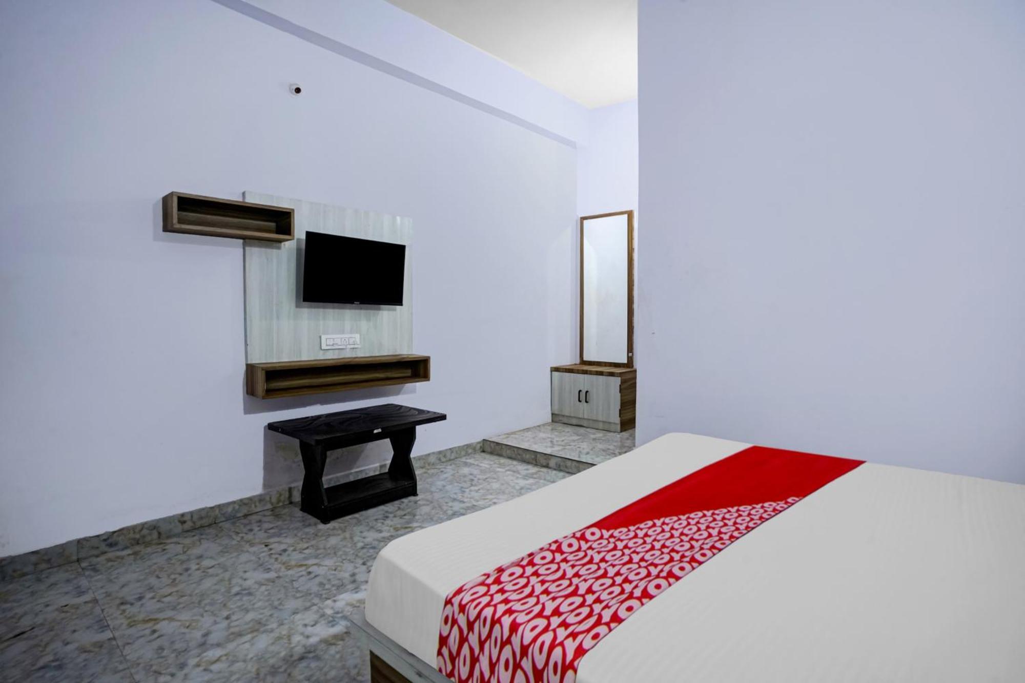 Oyo Flagship Hotel Ashok Vatika Banquet Hall Ράντσι Εξωτερικό φωτογραφία